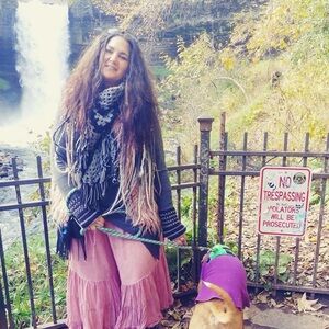 Meet your Posher, Jezebel